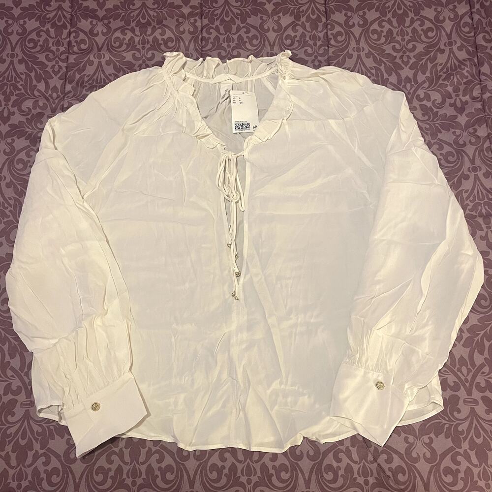 H&M Ruffled Trimmed Drawstring Blouse